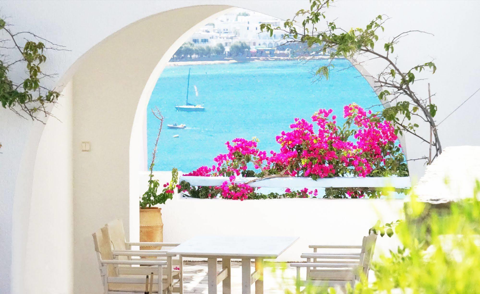 Paradise * Parikia (Paros)