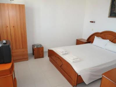 Chrysa Hotel *