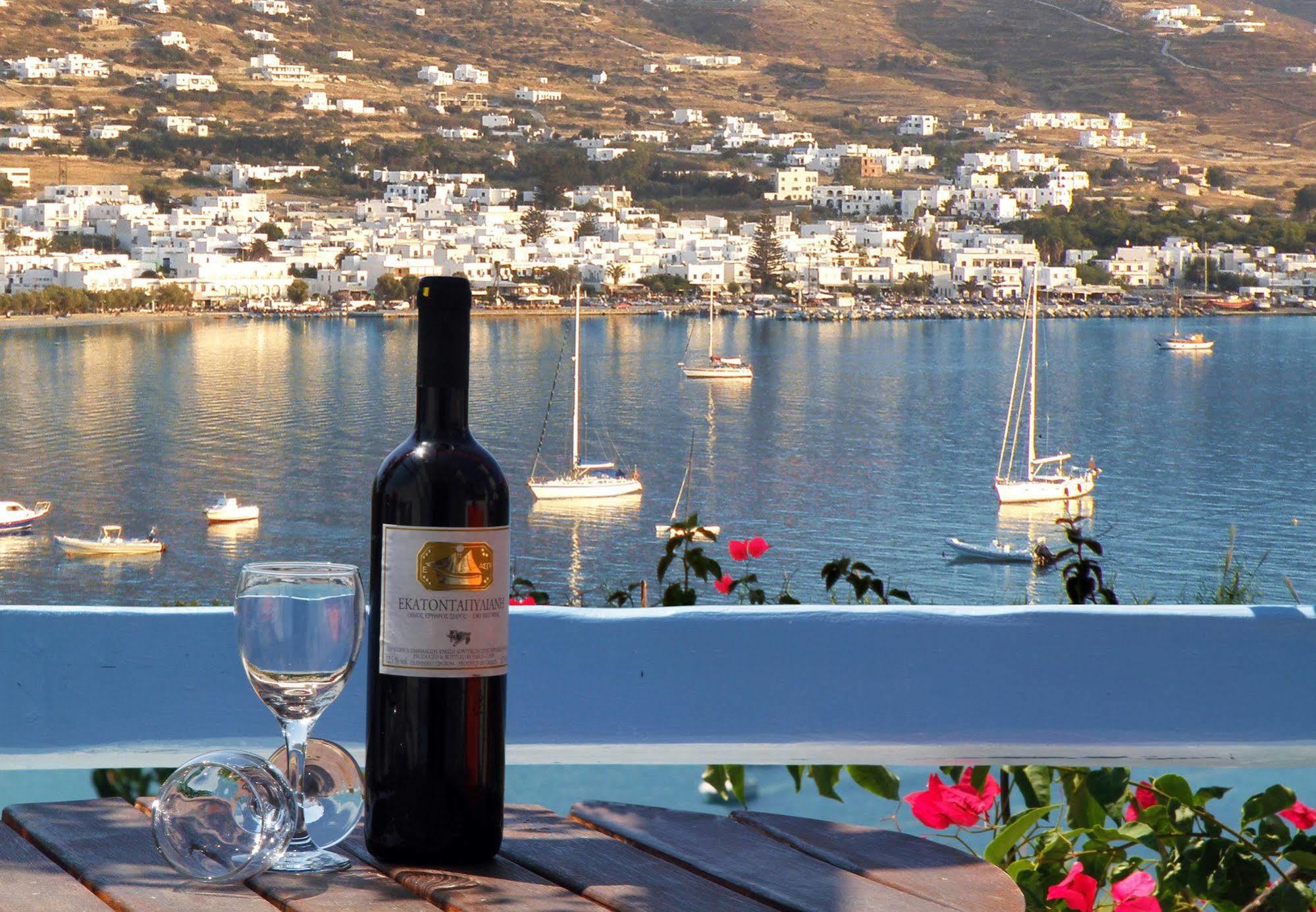 Paradise * Parikia (Paros)