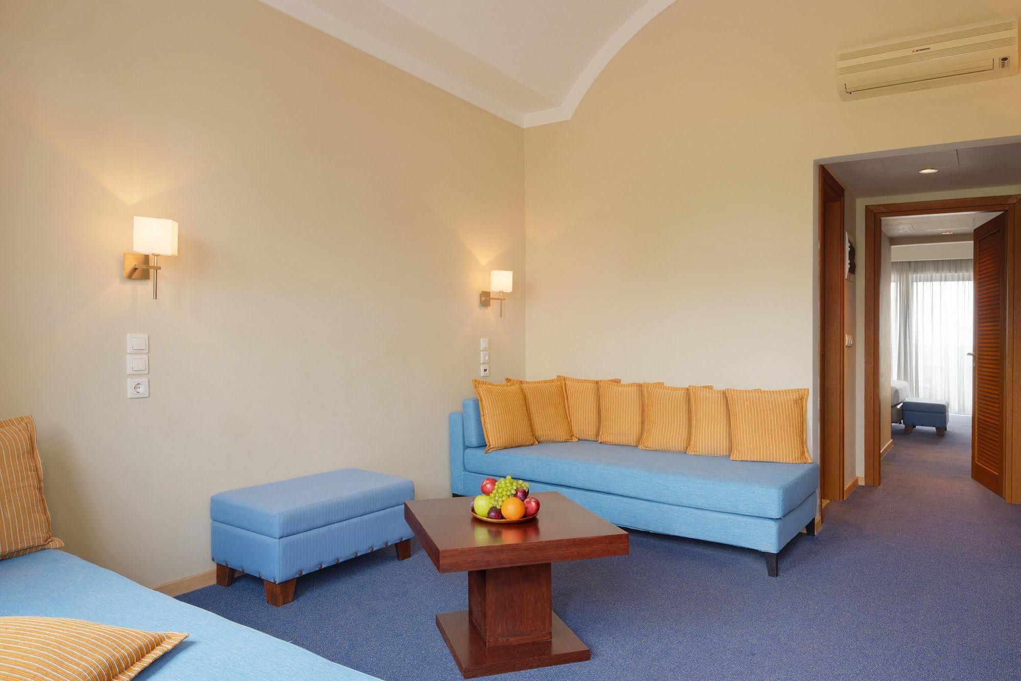 Lakitira Hotel