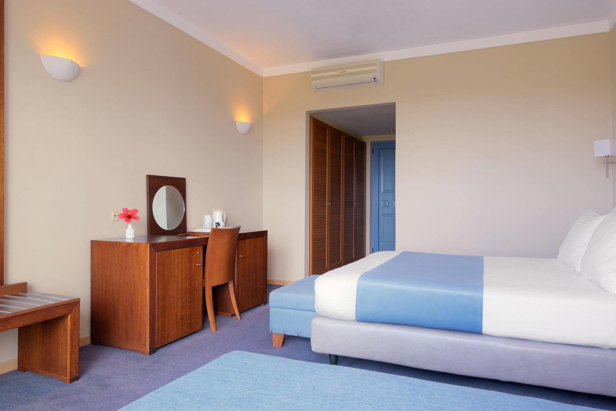 Hotel Lakitira