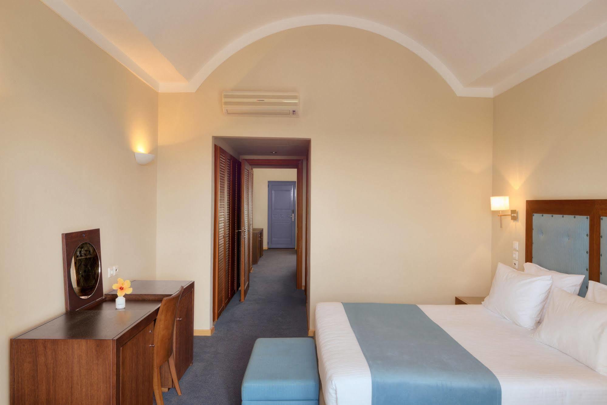 Hotel Lakitira 5*
