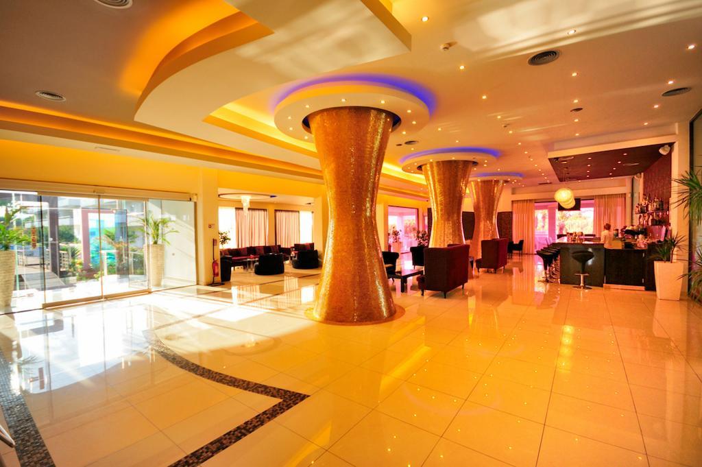 Hotel Bay