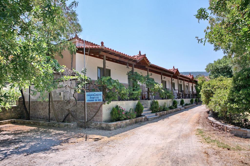 Paradisos