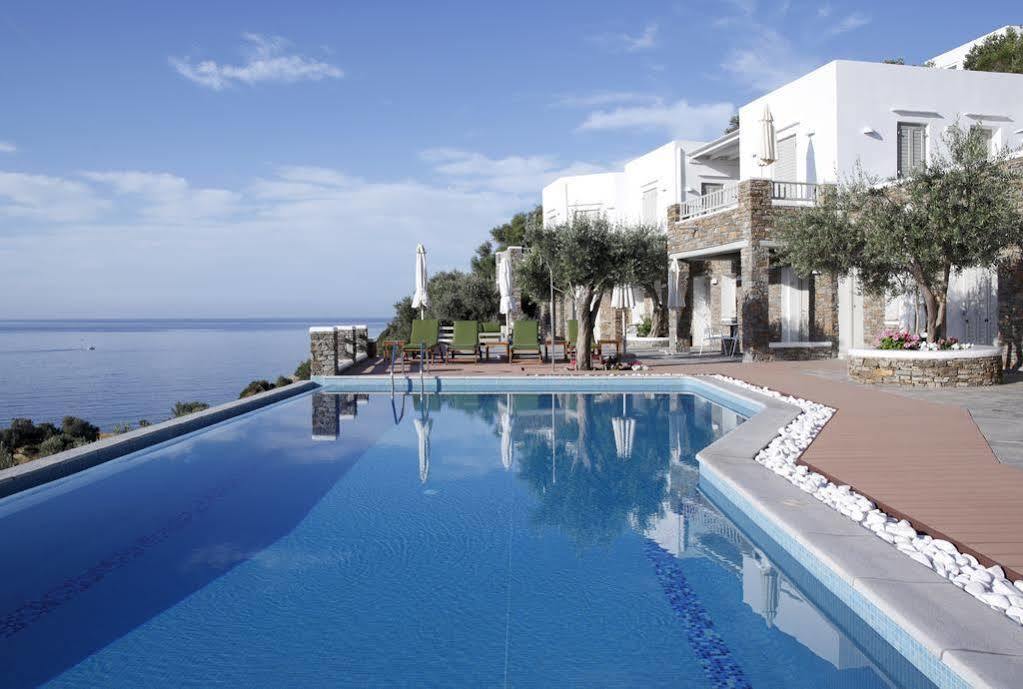 Selana Hotel 3*