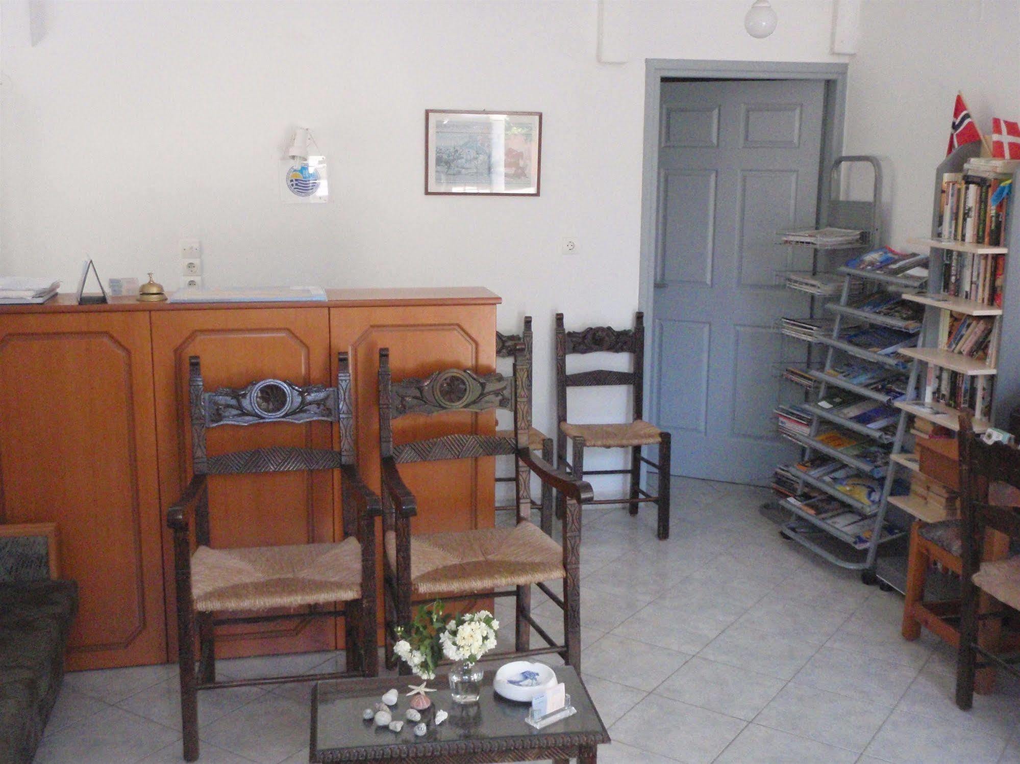 Niriis Aparthotel *