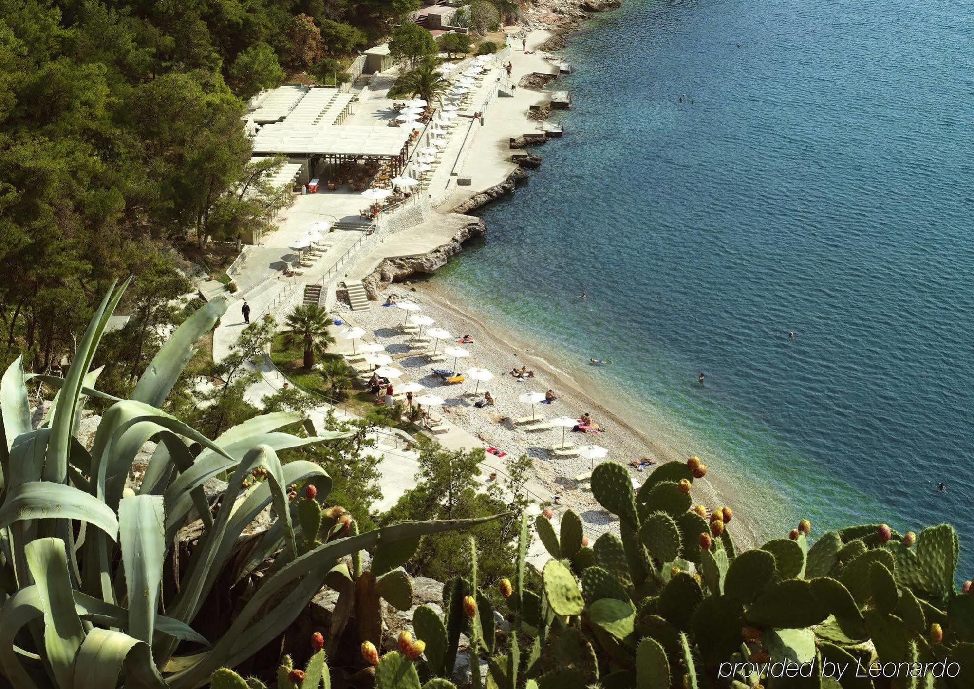 Amphitryon Hotel
