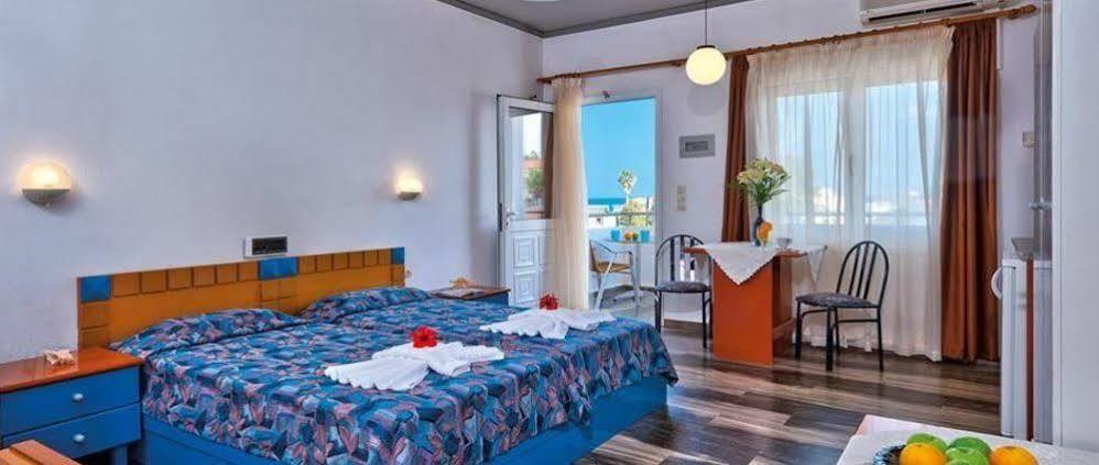 Koukouras Hotel