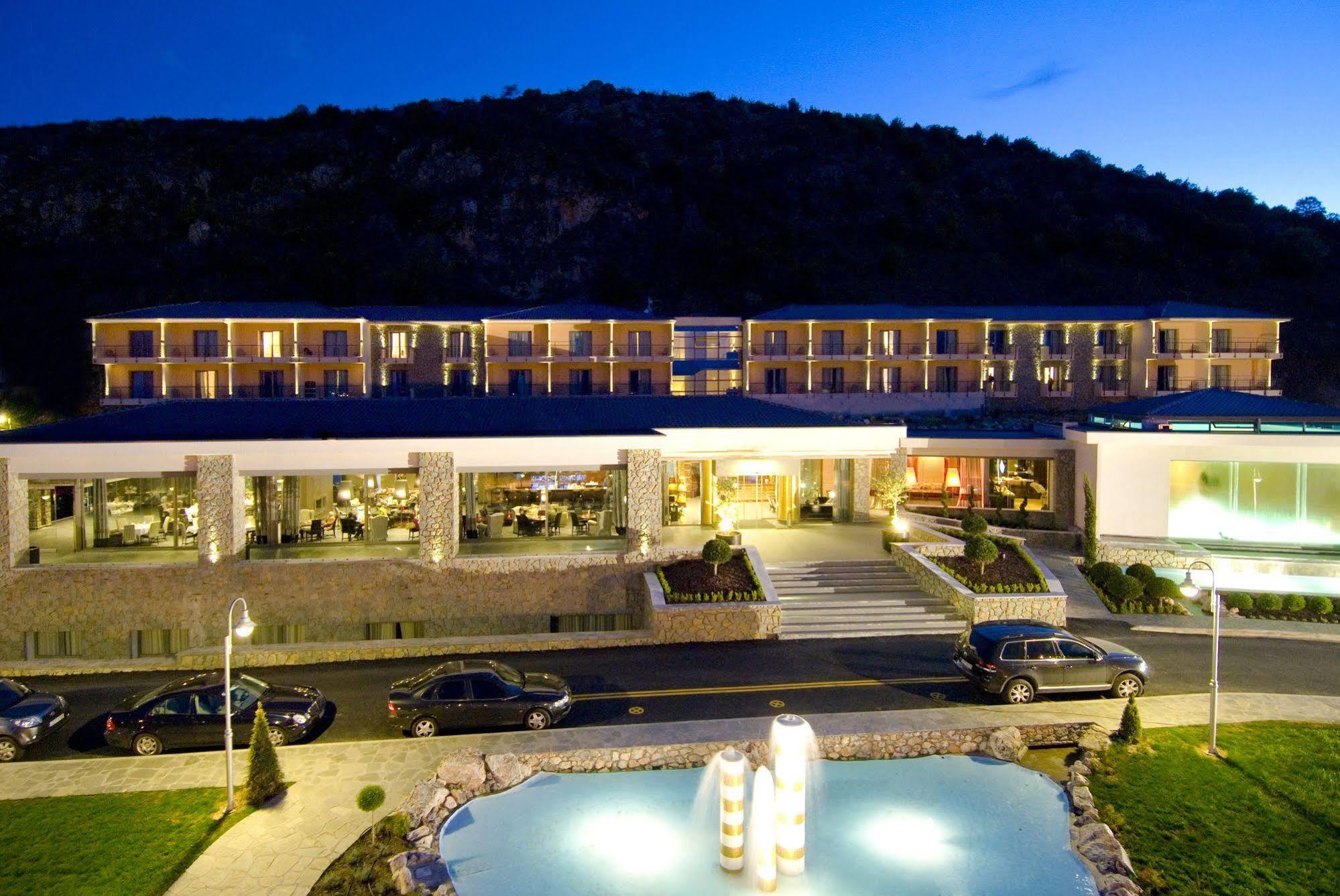 Limneon & Hotel Kastoria