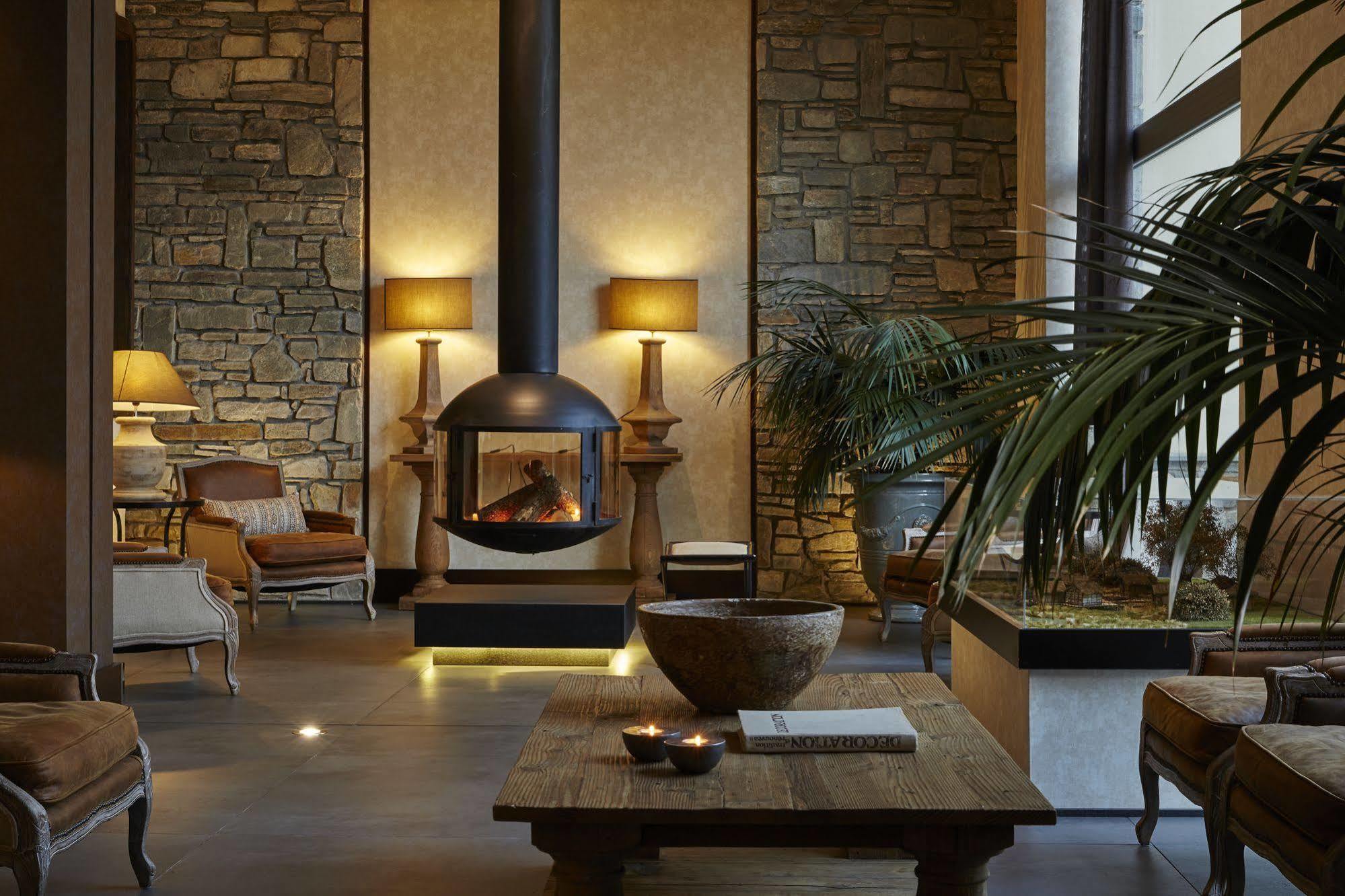 Hotel Limneon & 5*