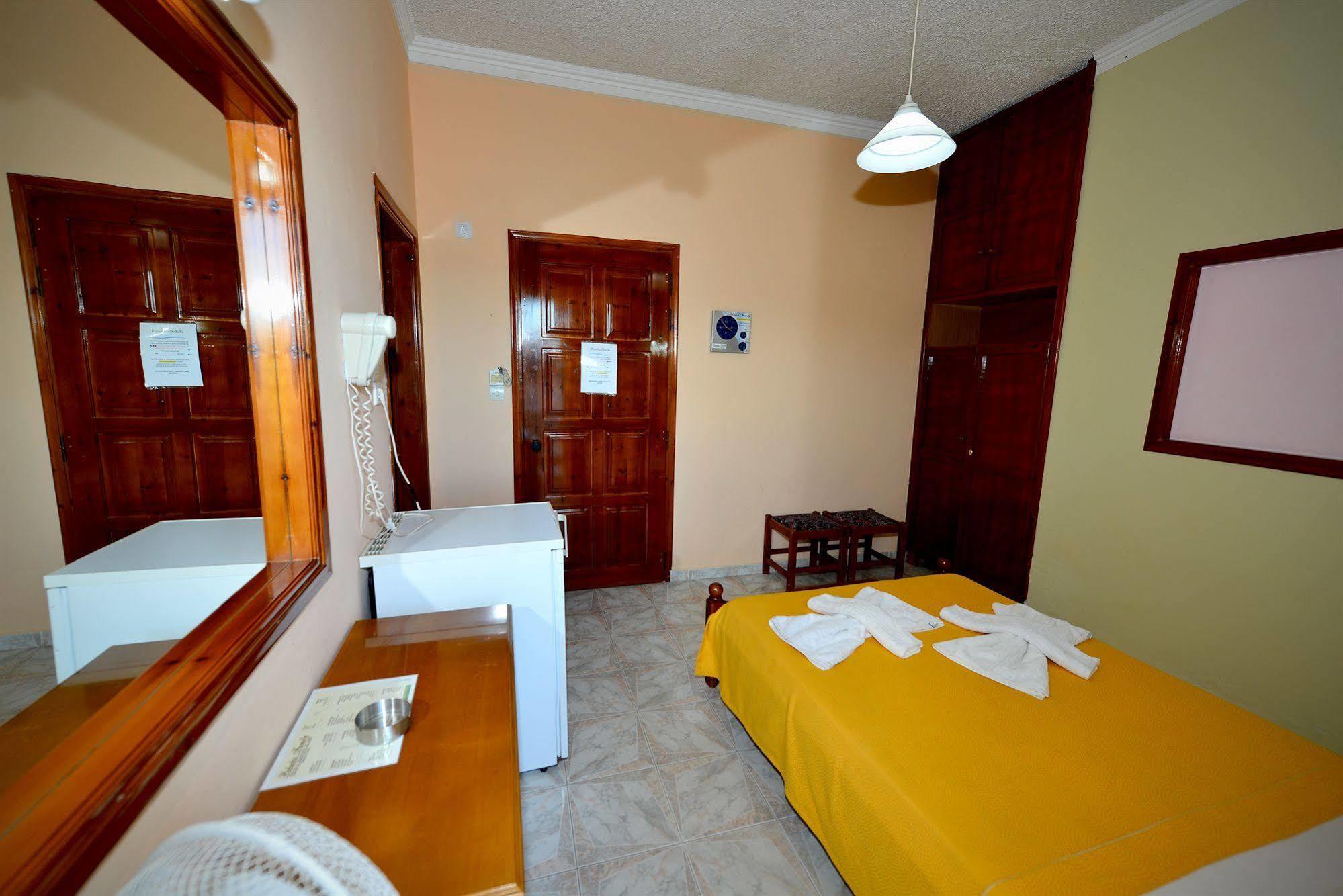 Bikakis Family Aparthotel *