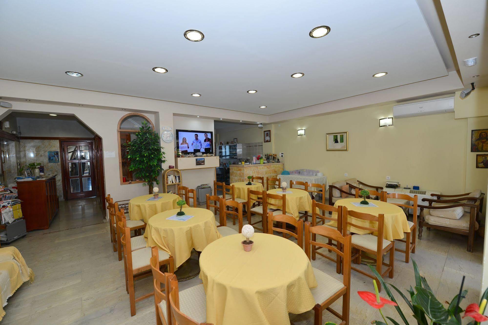 Aparthotel Bikakis Family *