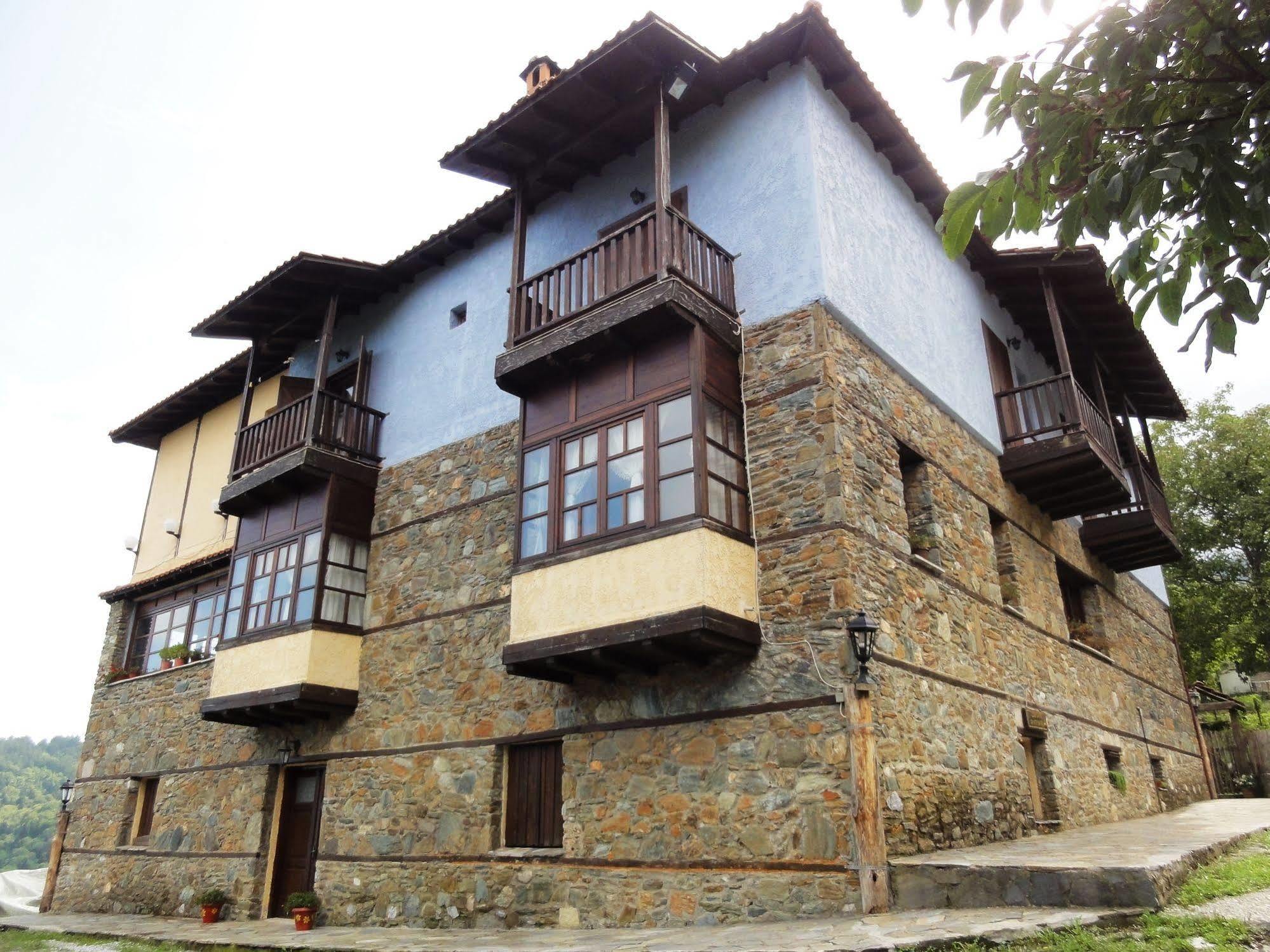 Hotel Sintrivanis Mountain