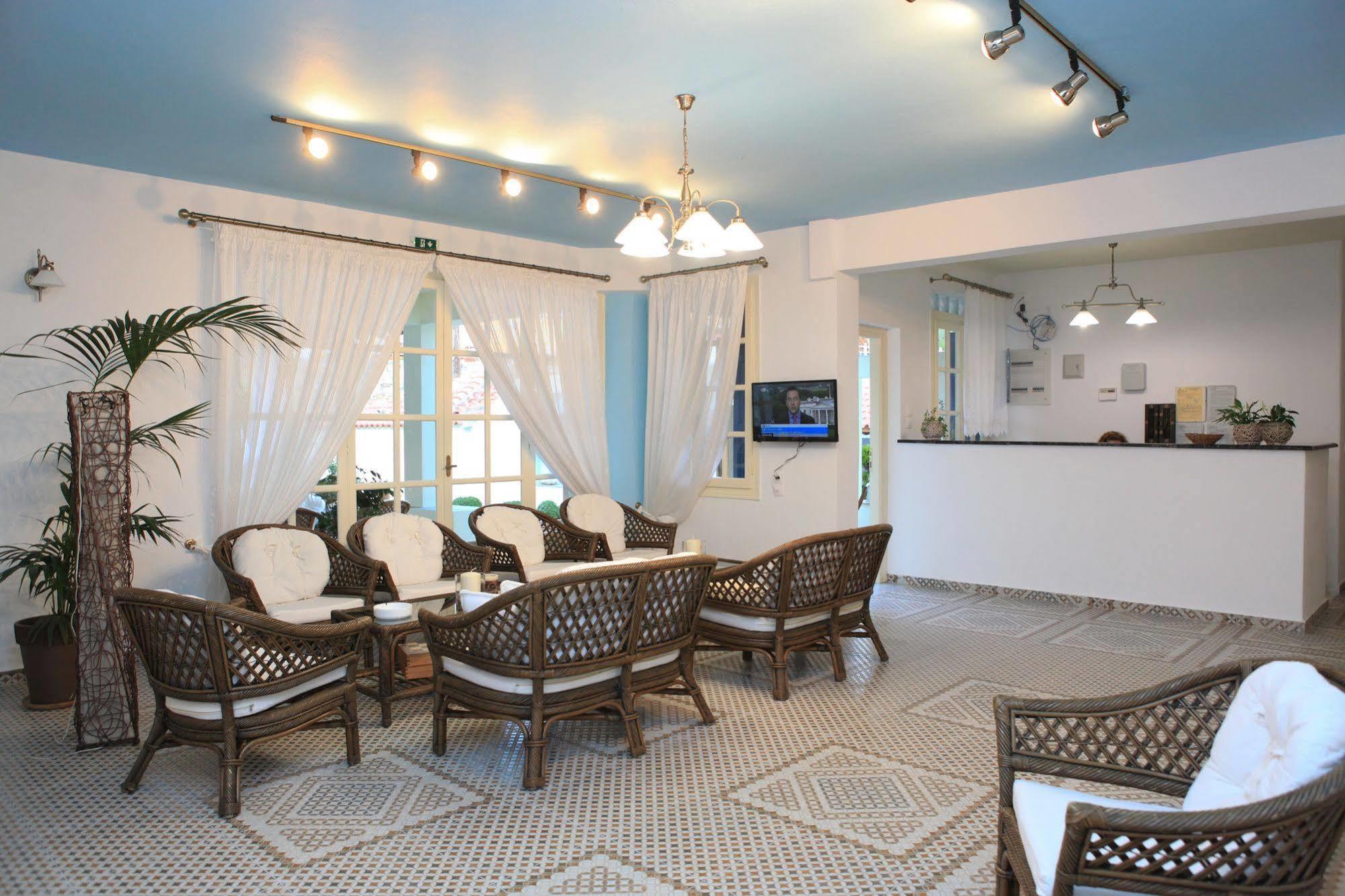 & Boutique 3*