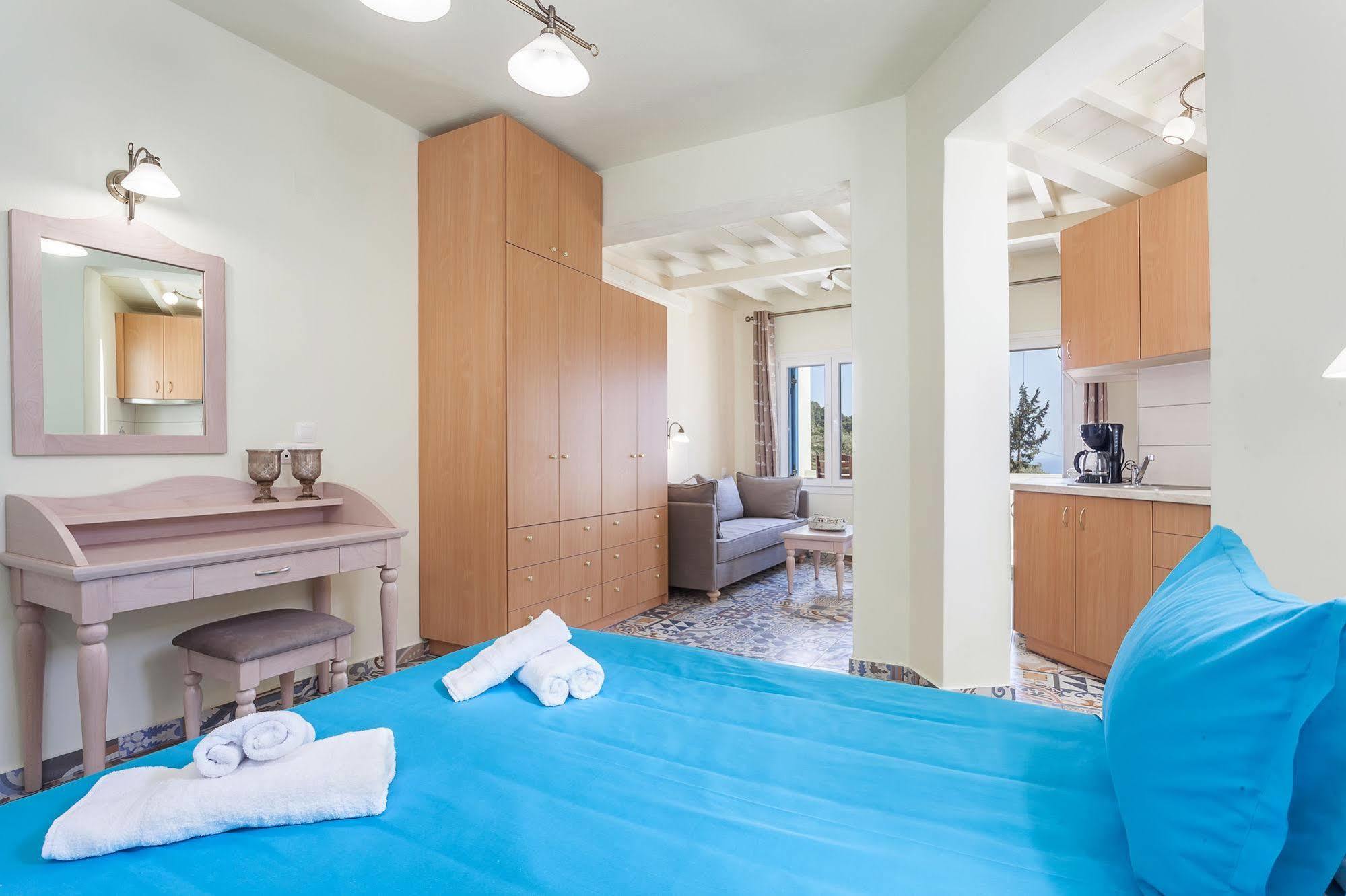 Hotel & Boutique 3*