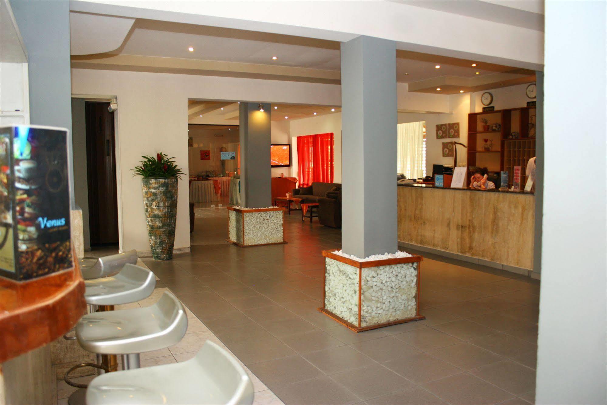 Venus Hotel 2*