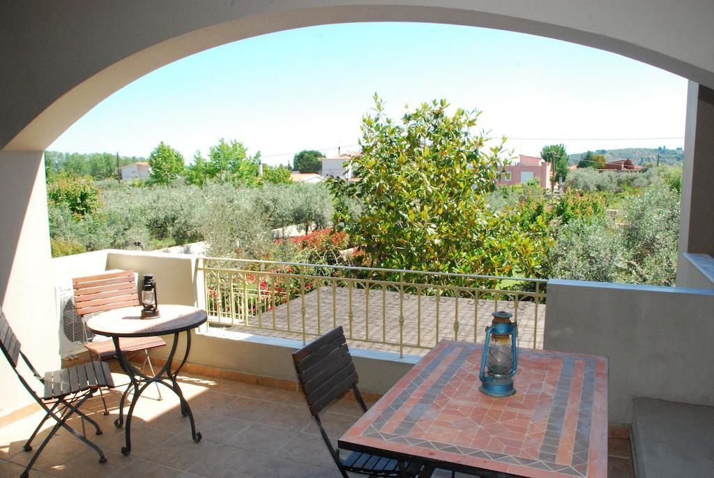 Opos Agapate Guest house *