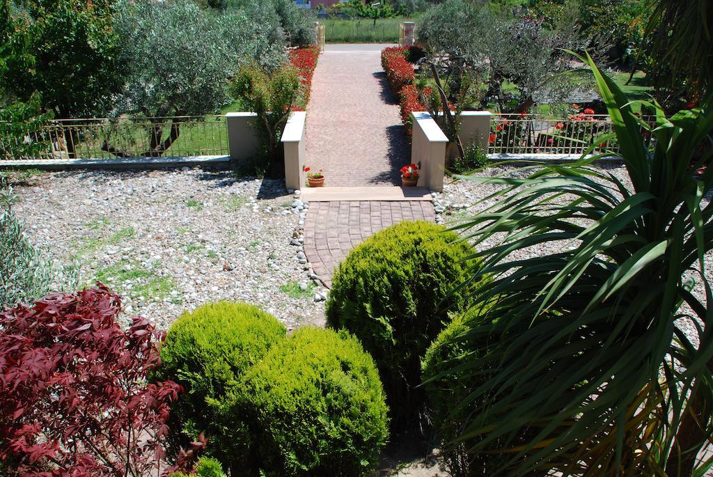 Opos Agapate Guest house