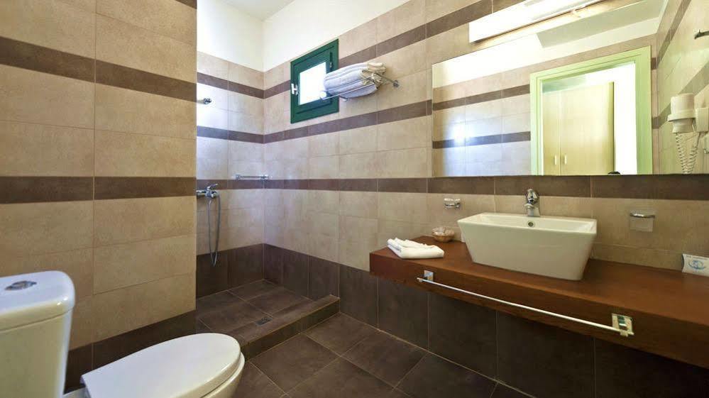 Hotel Skiathos Club & 4*