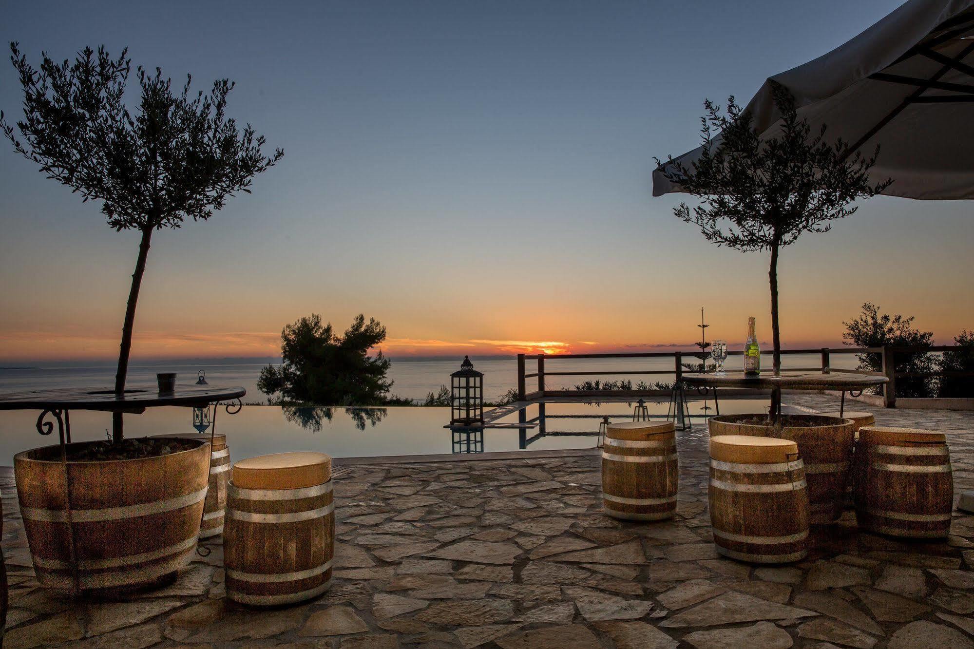 Natura Club & - Adults Only Vlassada