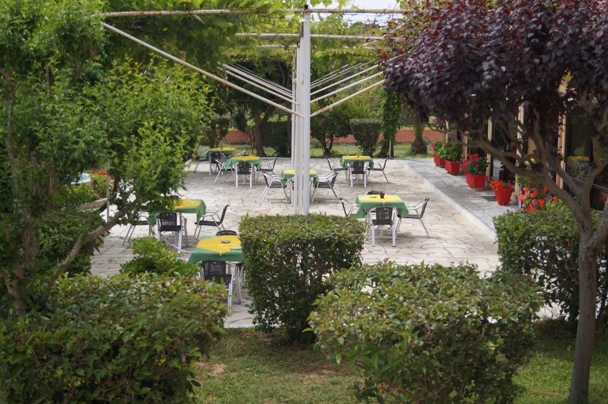Hotel Brati - Arcoudi 2*