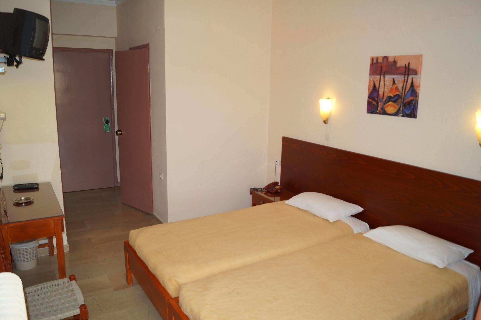 Hotel Brati - Arcoudi Arkoudi