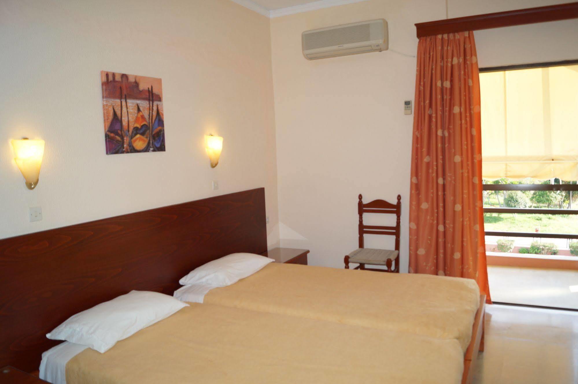 Hotel Brati - Arcoudi Arkoudi