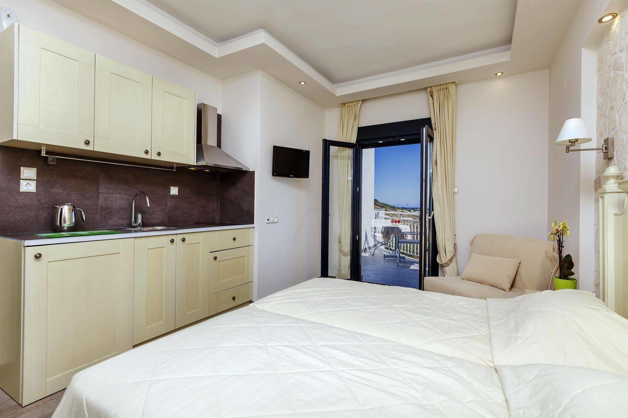 Frini Apartment *