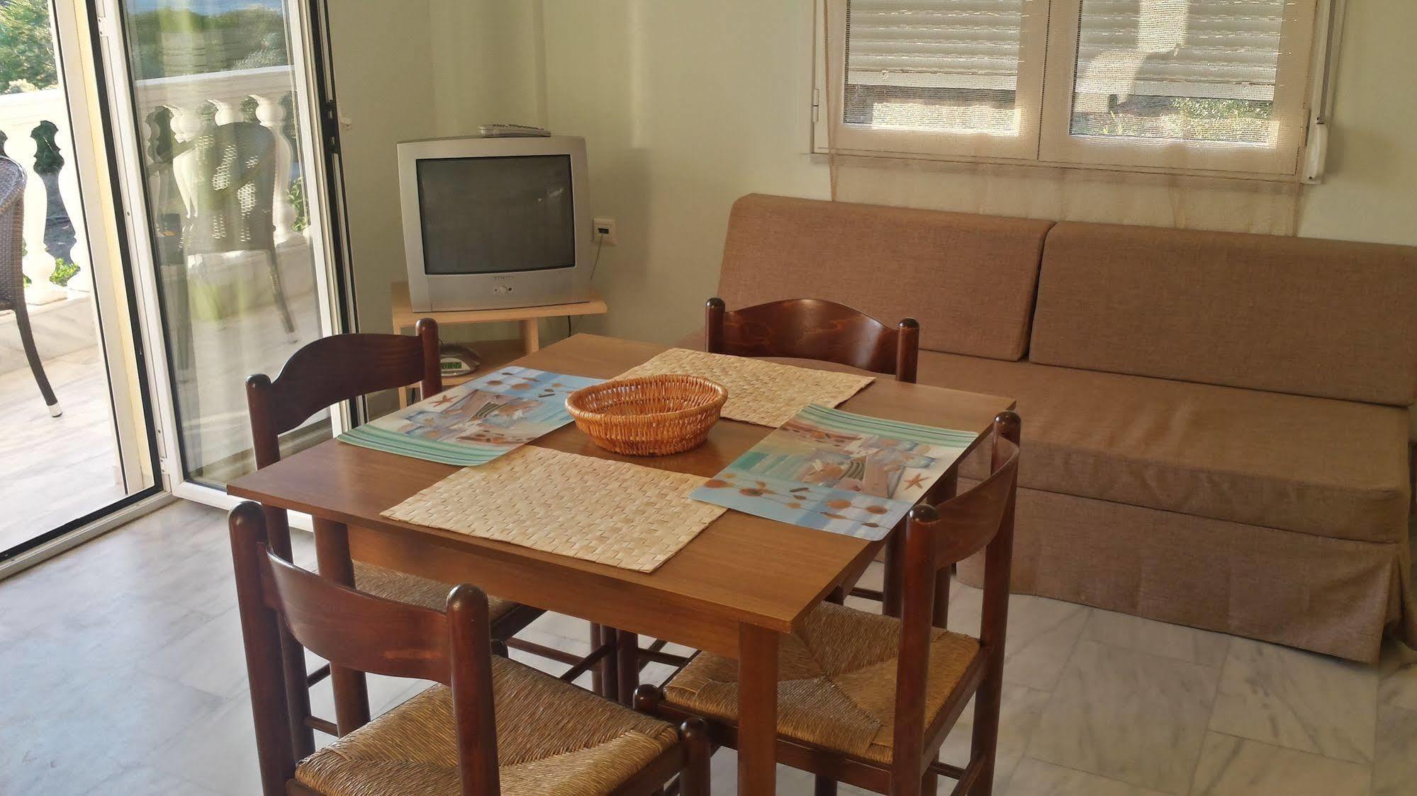 Apartment Cape Achladies - Mitikas Katsaros (Skiathos)