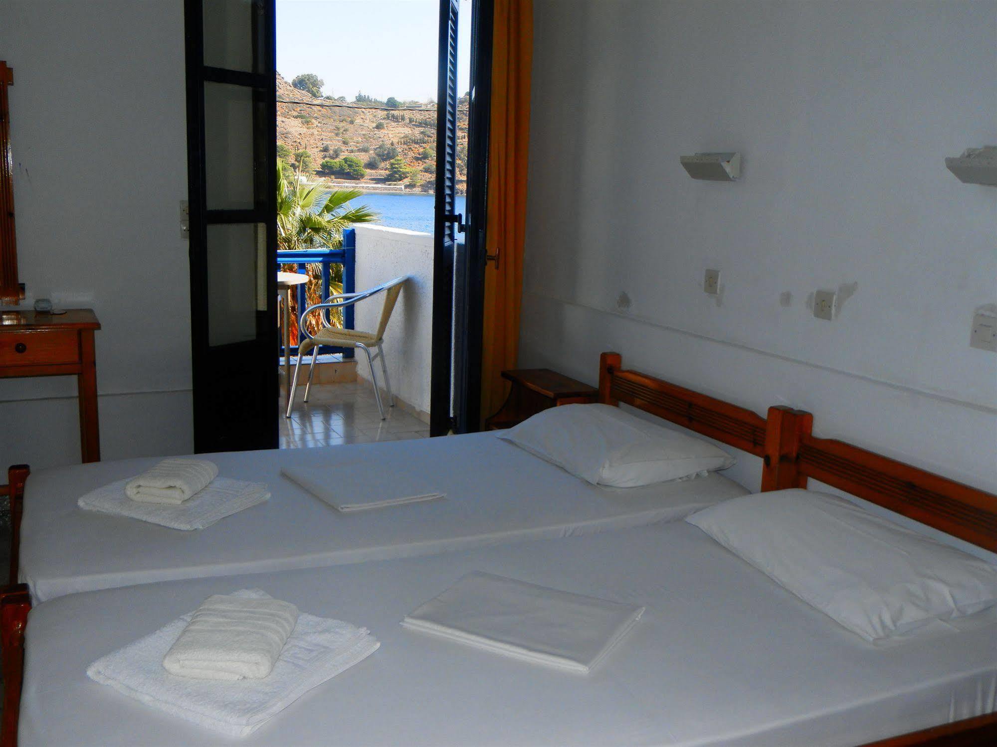 Delfini 2* Patmos Town