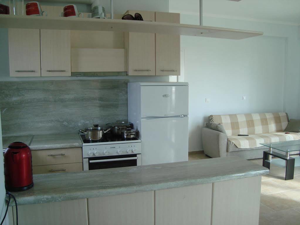 Hill Aparthotel 2*