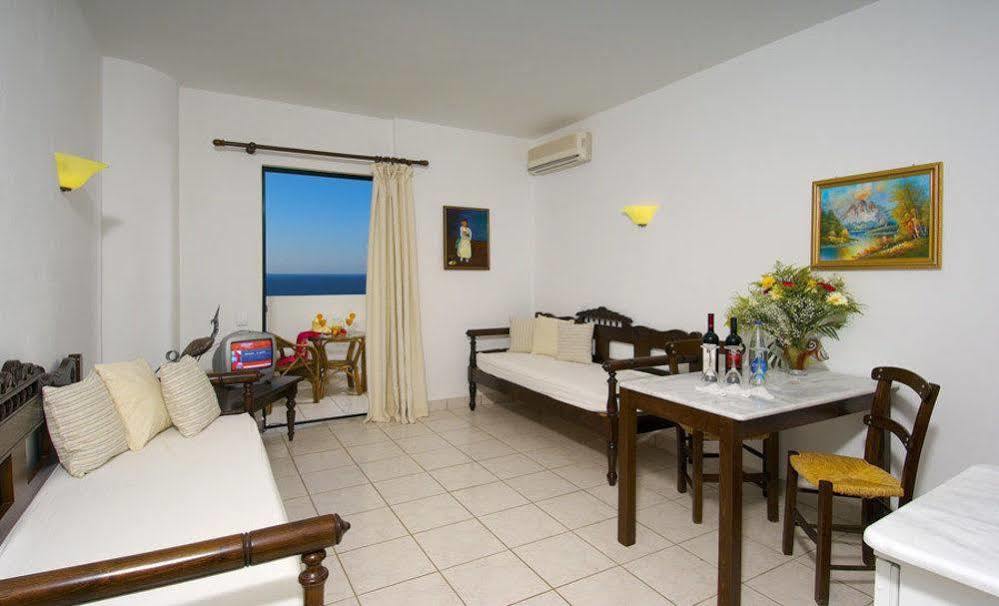 Aparthotel Golden - & Hersonissos (Crete)