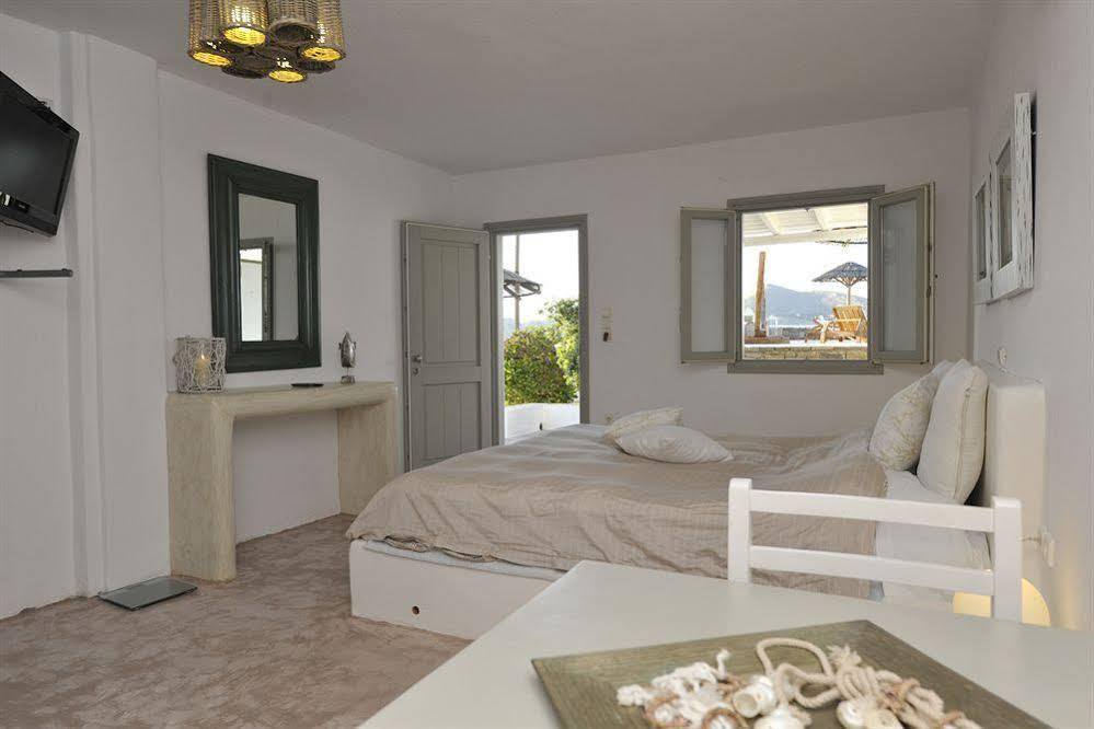 Anemoi Aparthotel Naousa (Paros)