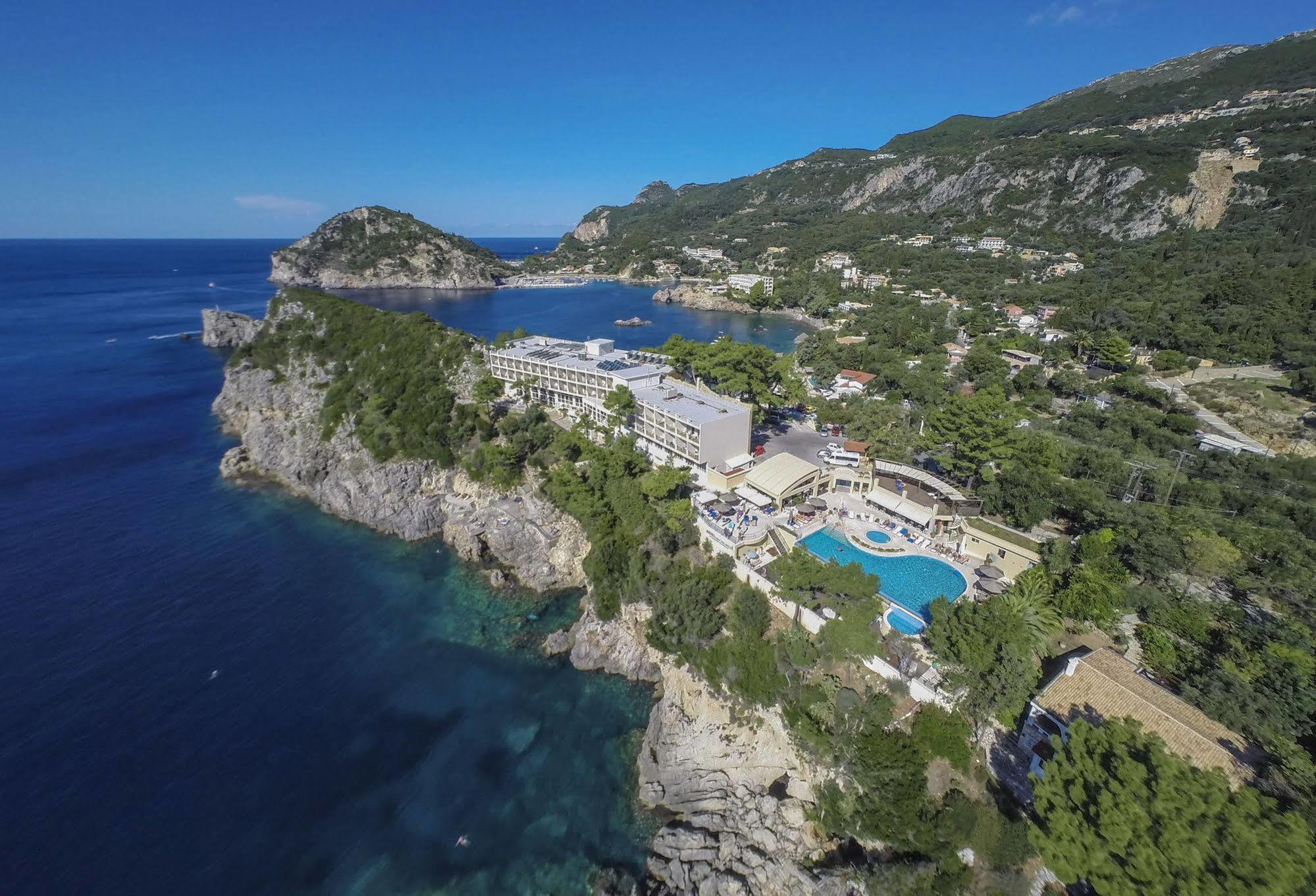 Akrotiri - Adult Friendly Paleokastritsa