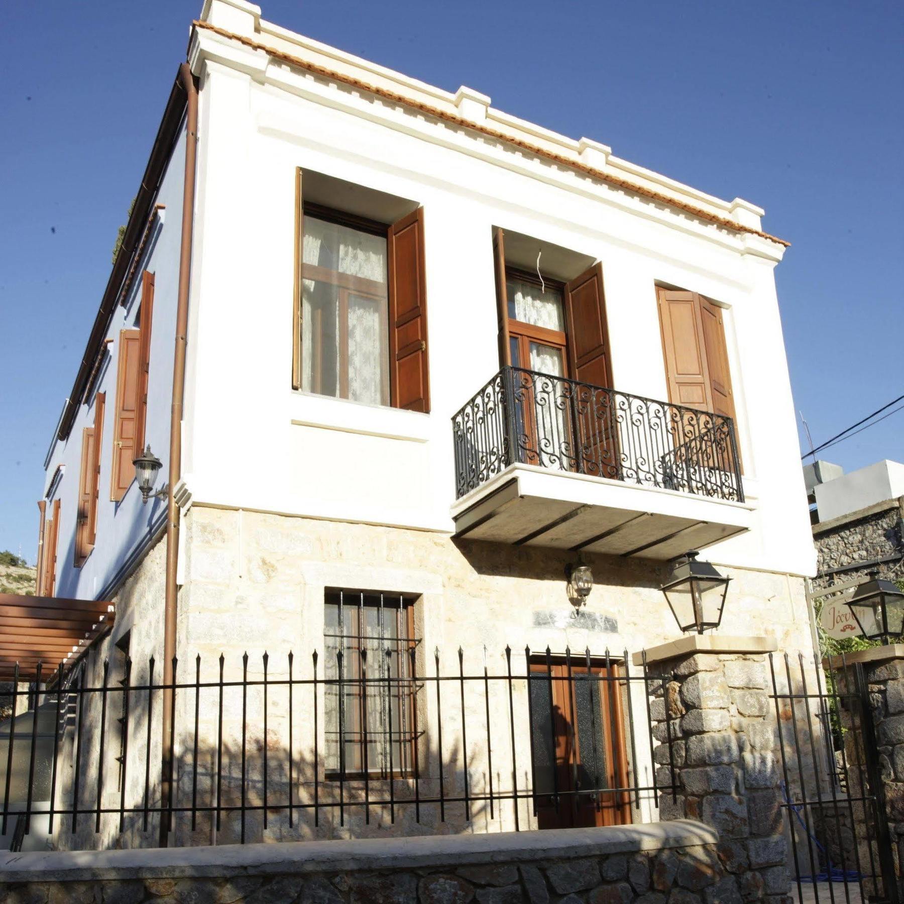 Traditional Ianthe Hotel 3*