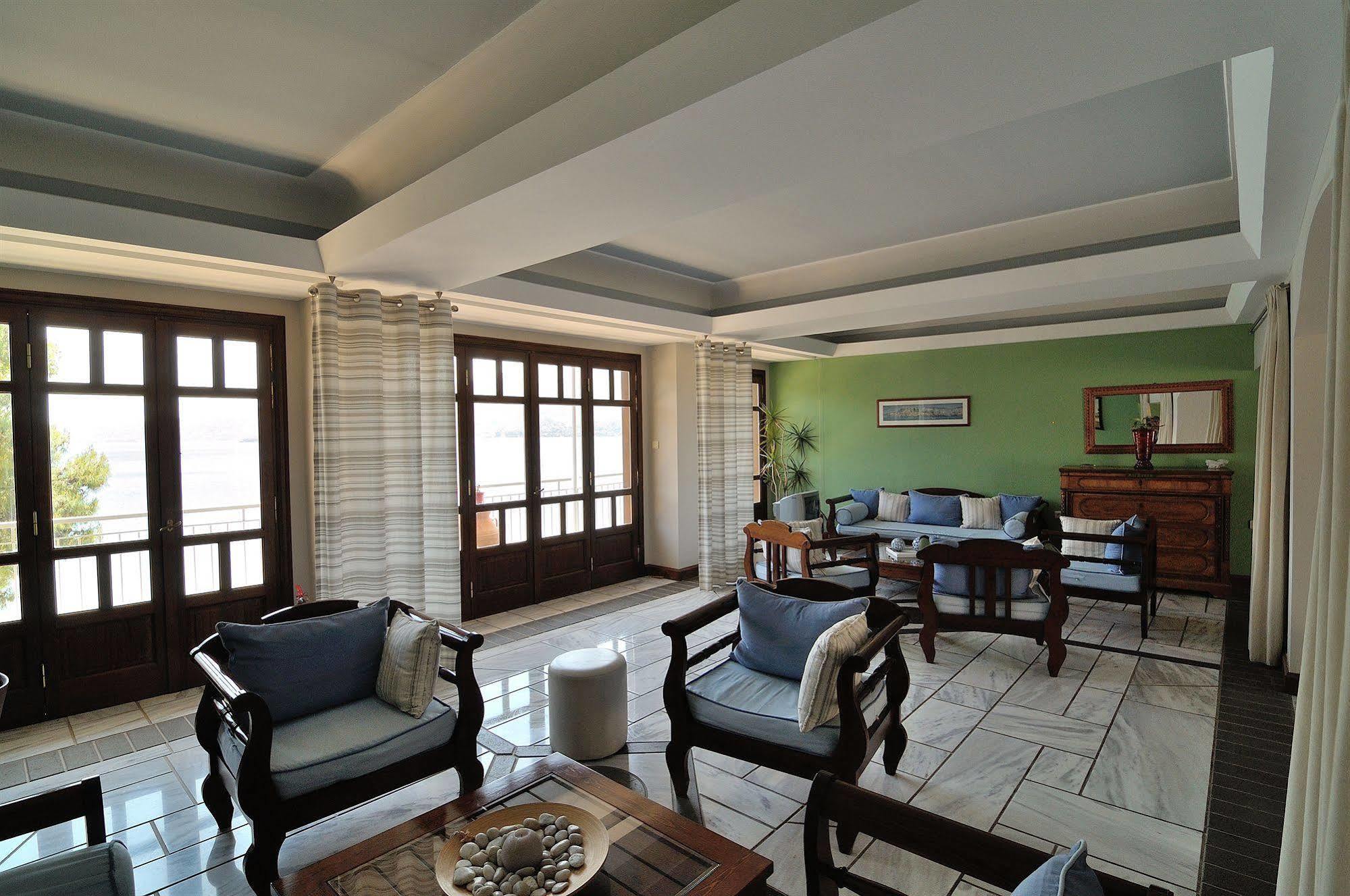Hotel Golden View 3*