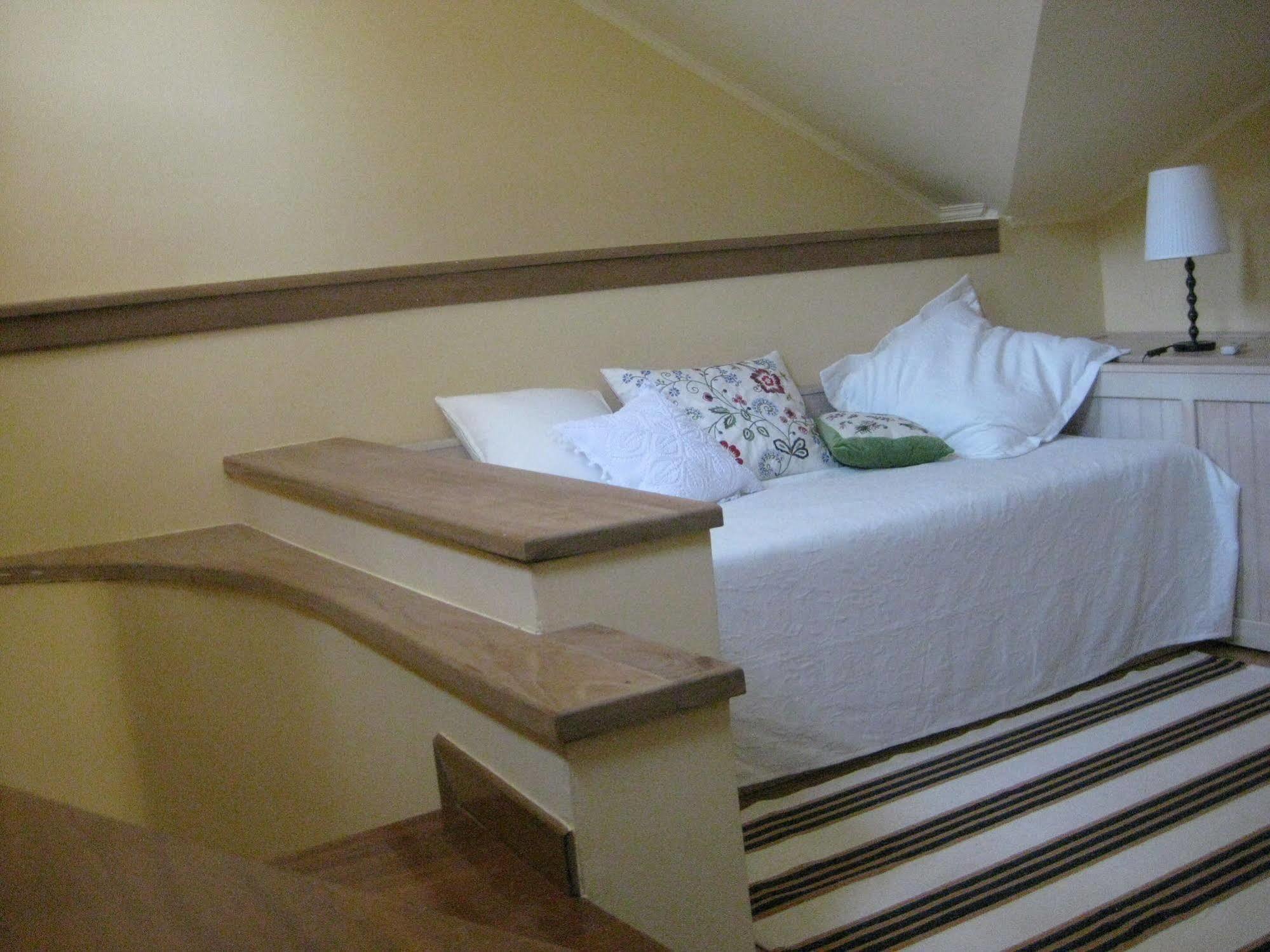 Hotel Traditional Ianthe 3*