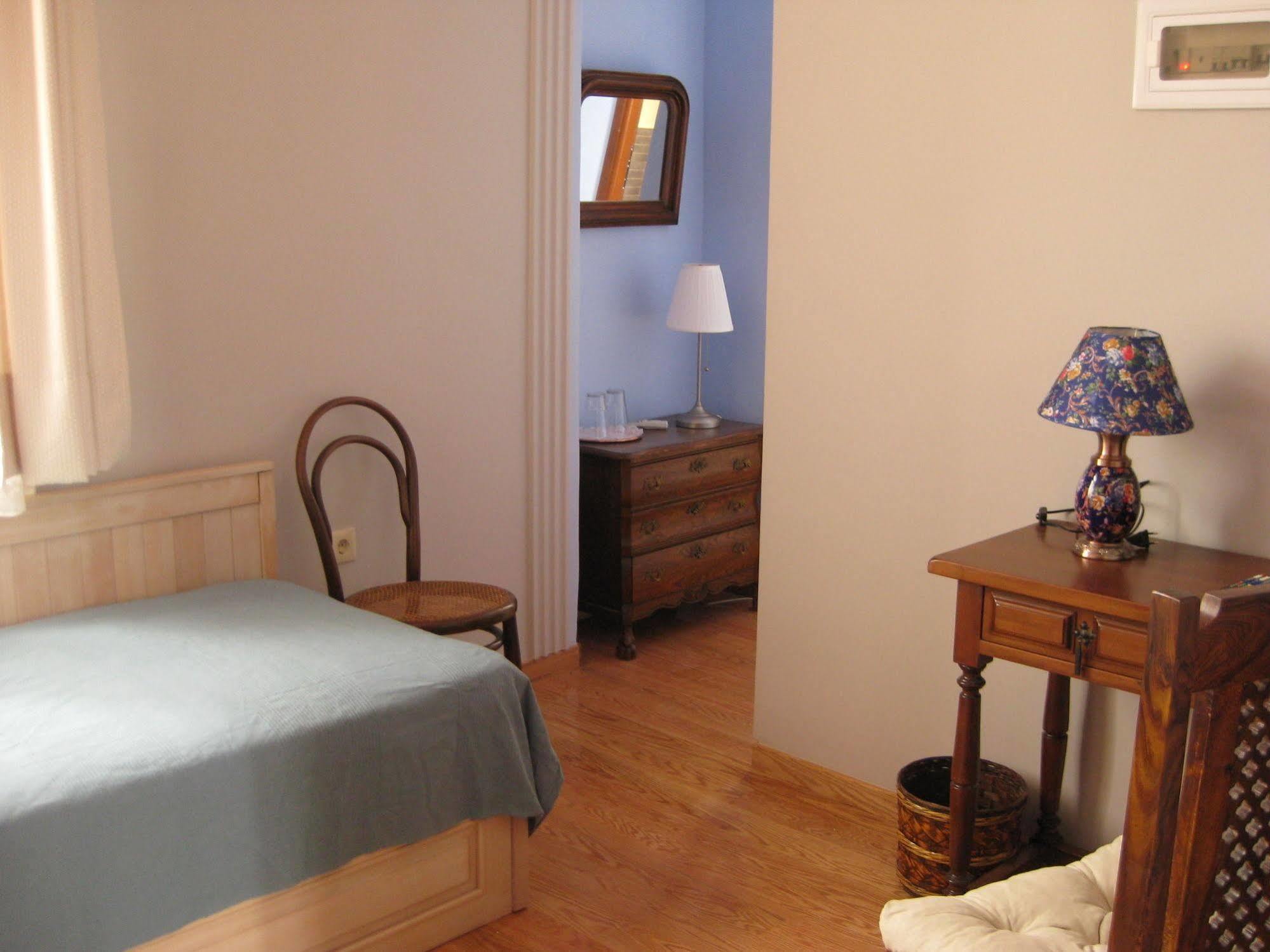 Traditional Ianthe Hotel
