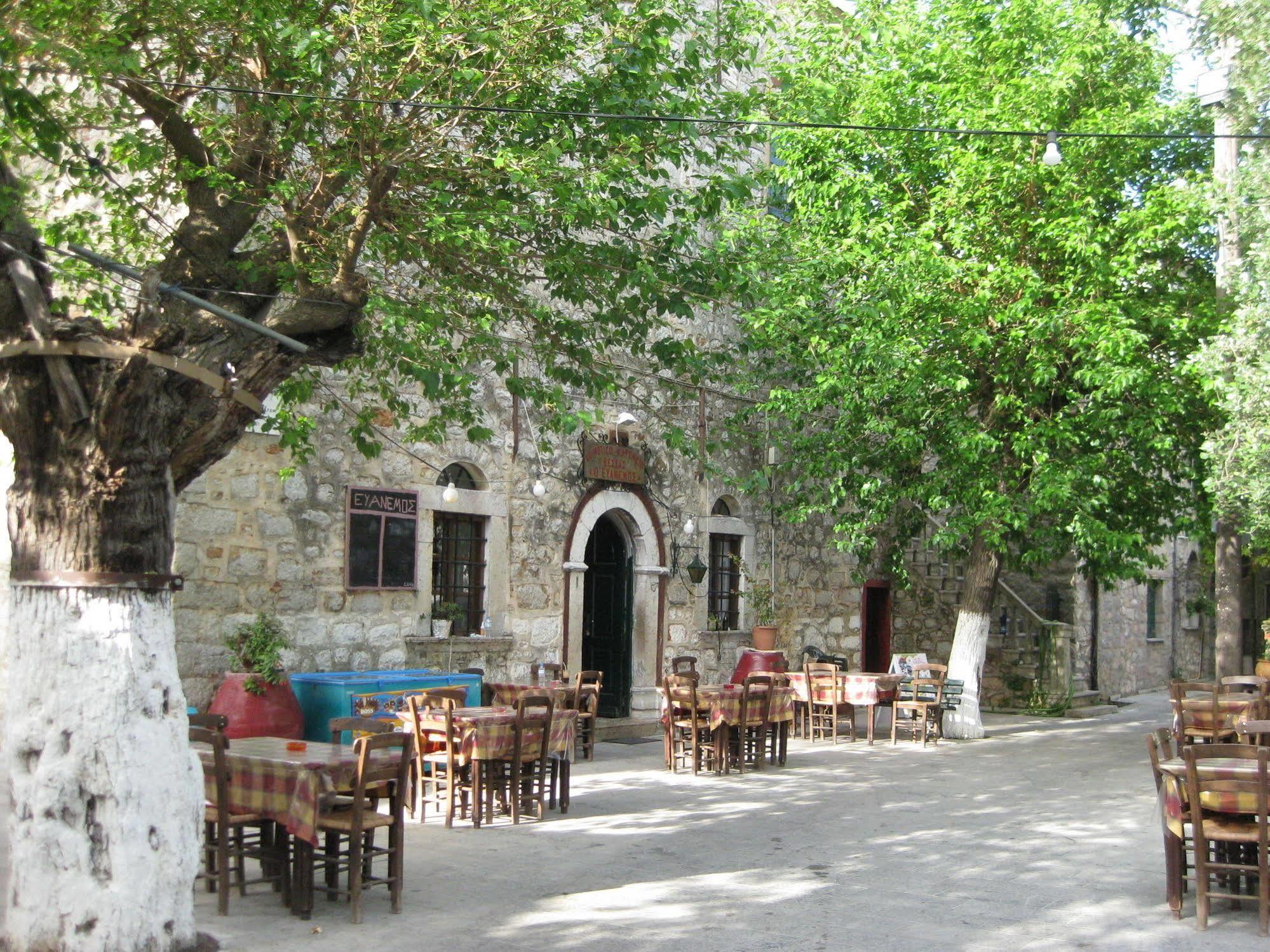 Traditional Ianthe Hotel