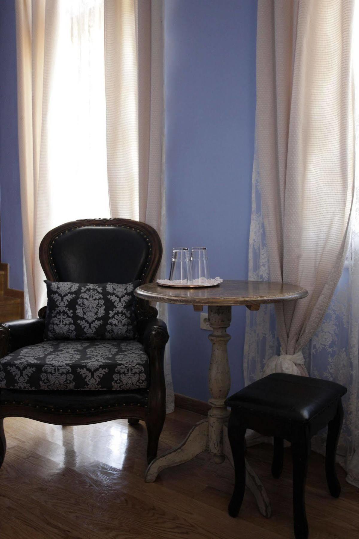 Traditional Ianthe Hotel 3*