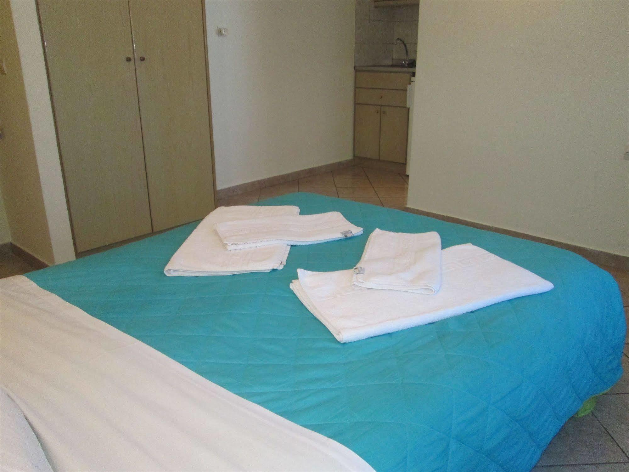 Ninos On The Aparthotel