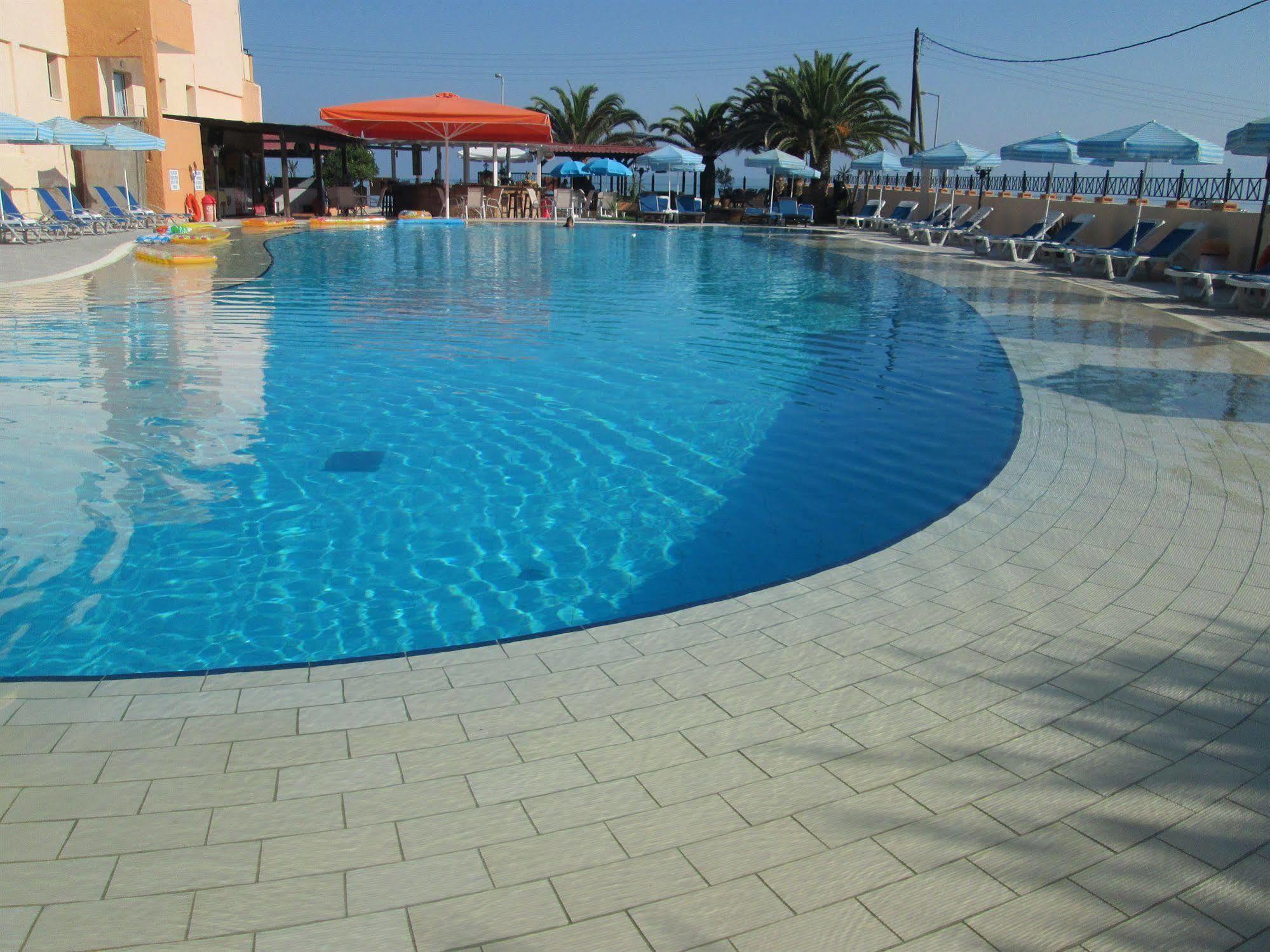 Ninos On The Aparthotel