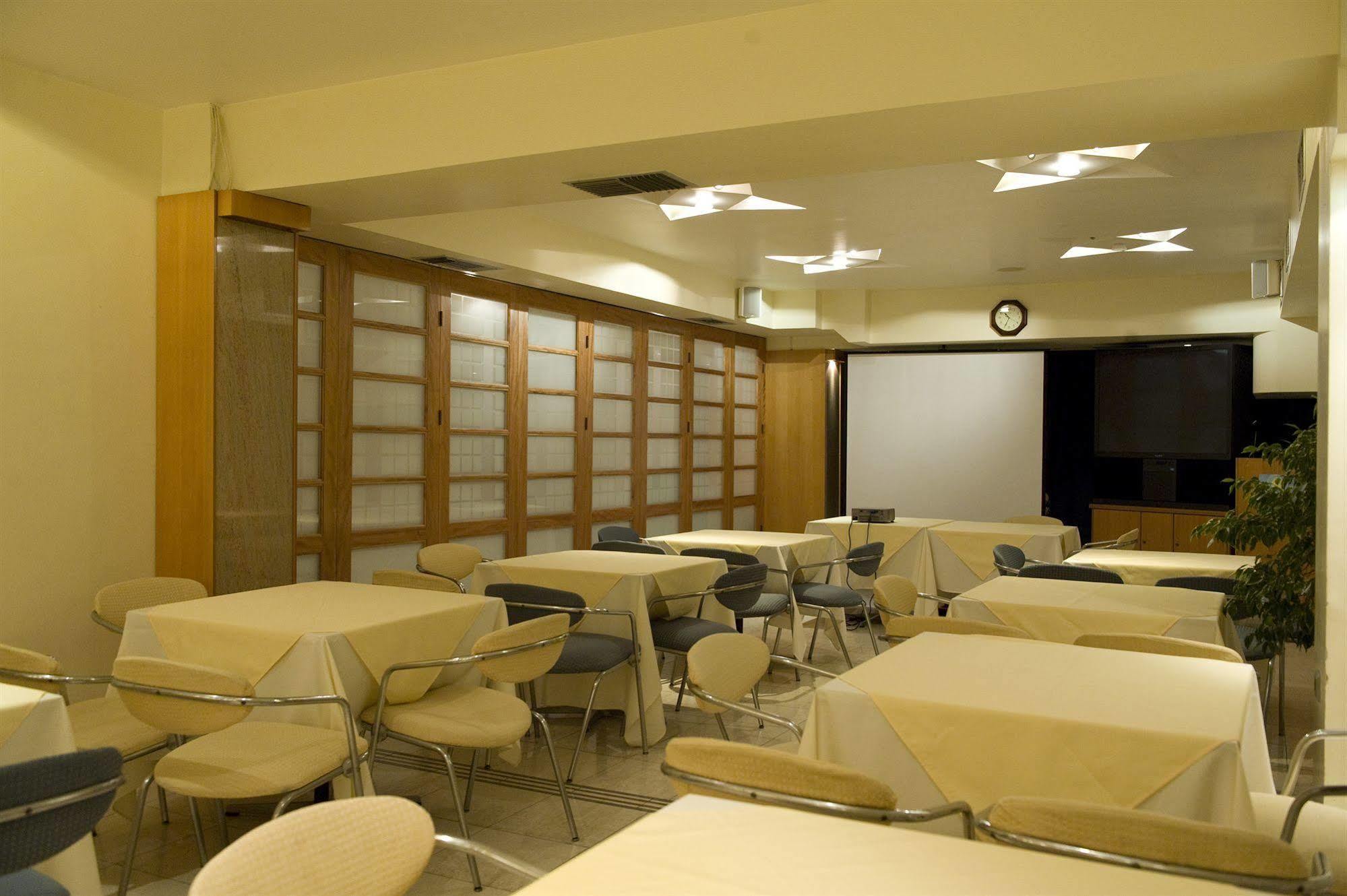 Comfort Hotel 2*