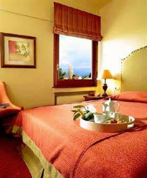 Hotel Xenia Palace 4*