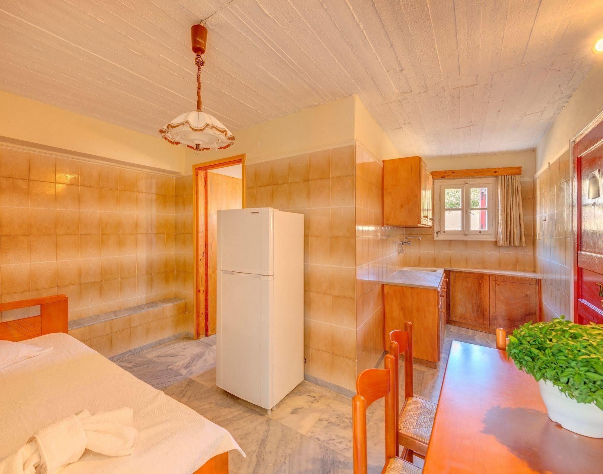 Smaragdi Aparthotel 2*