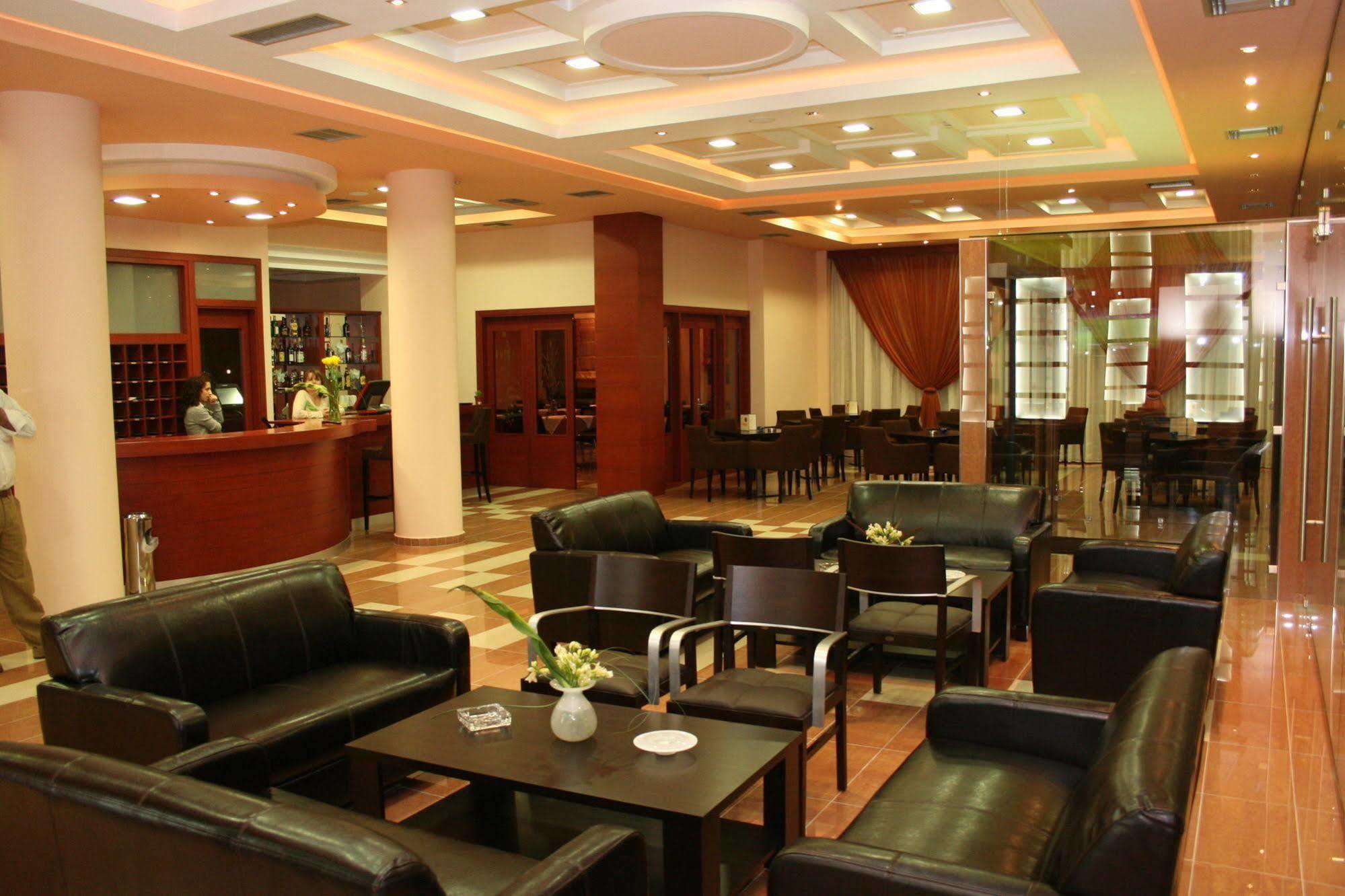 Hotel Perinthos 4*
