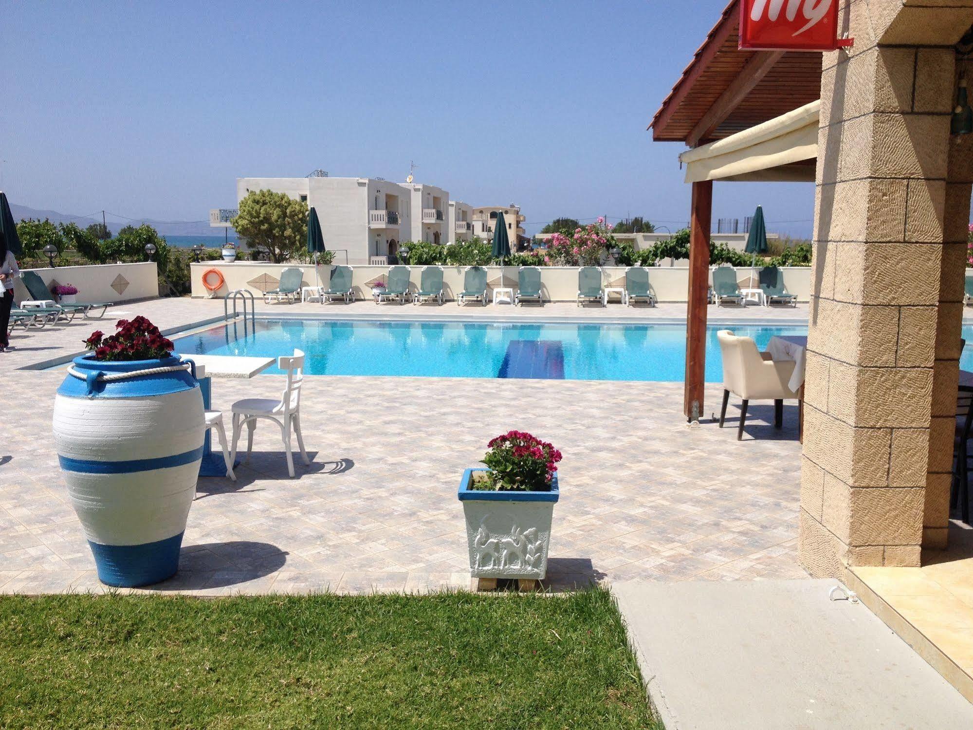 Aparthotel Mediterranean &
