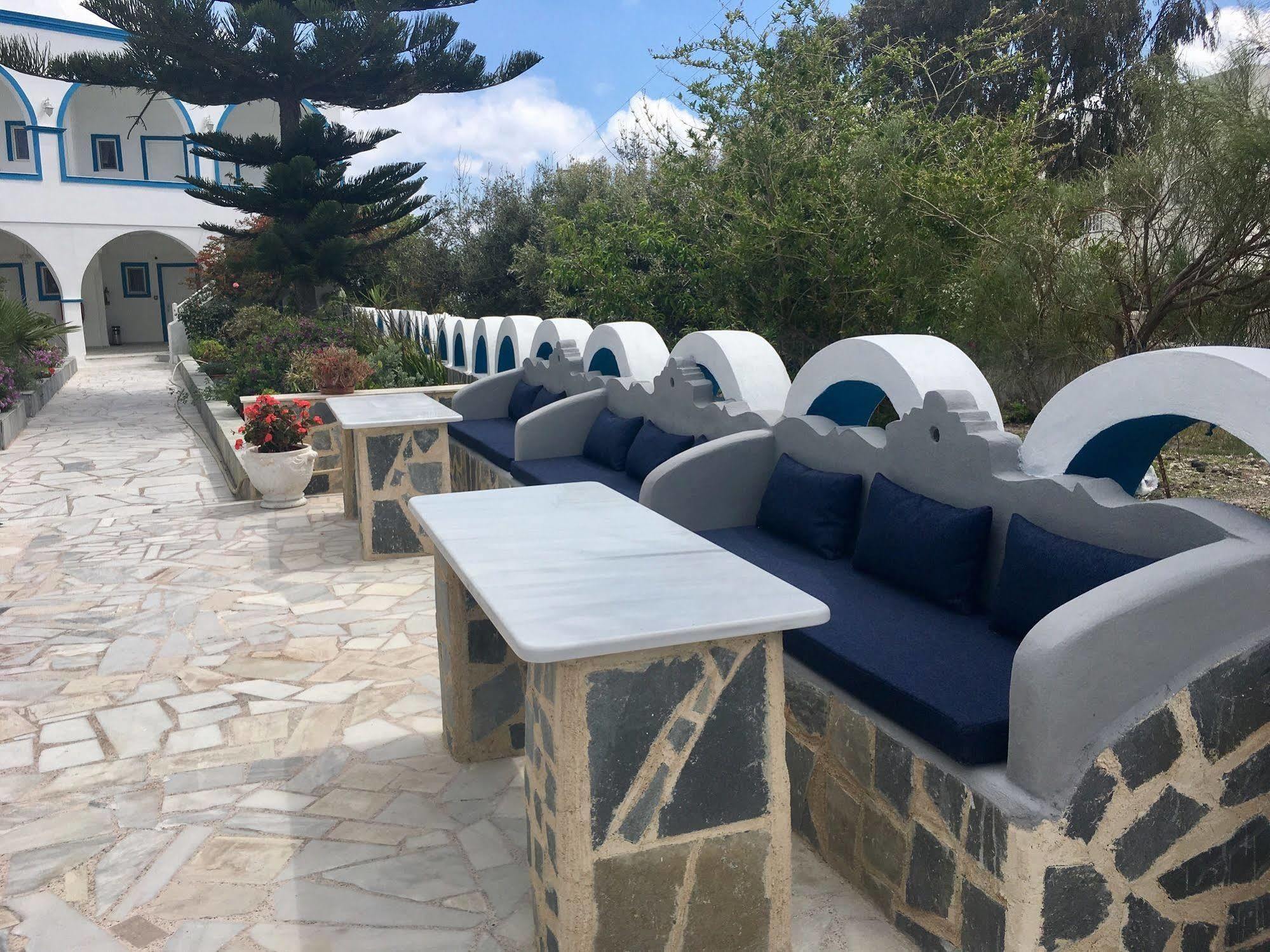 Lodos Hotel Karterados (Santorini)
