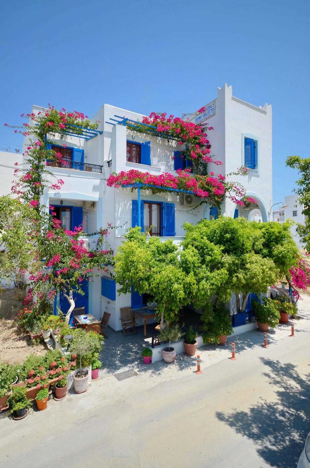 Valetta Inn Naxos City