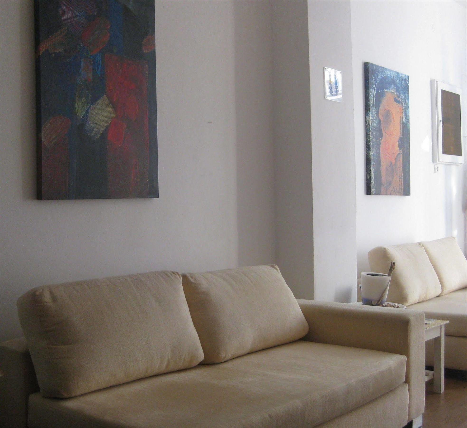 Helmos Hotel